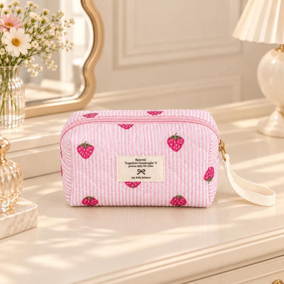 Trousse matelassée Fraises