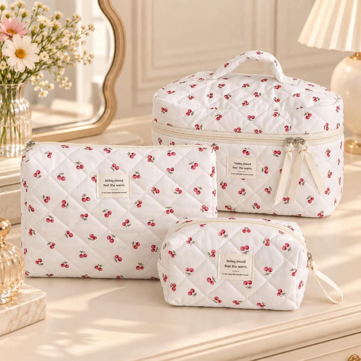 Trousse matelassée Cerises